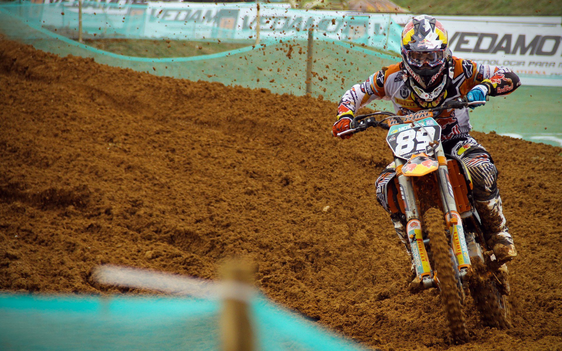 瑞安：随着经验积累，逐渐成为全黑队的顶级球员，瑞安足球俱乐部